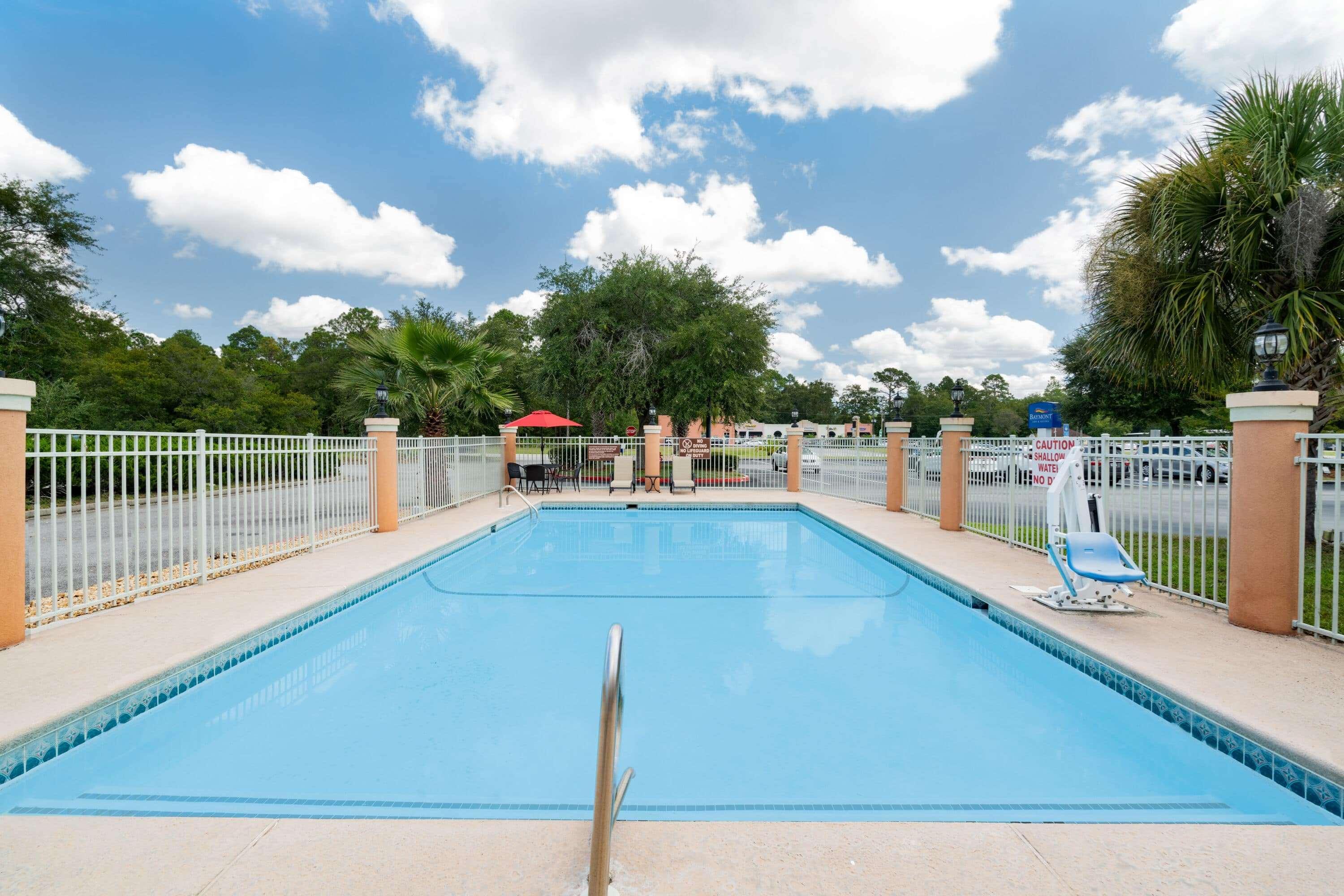 Baymont By Wyndham Hinesville Fort Stewart Area Exterior photo