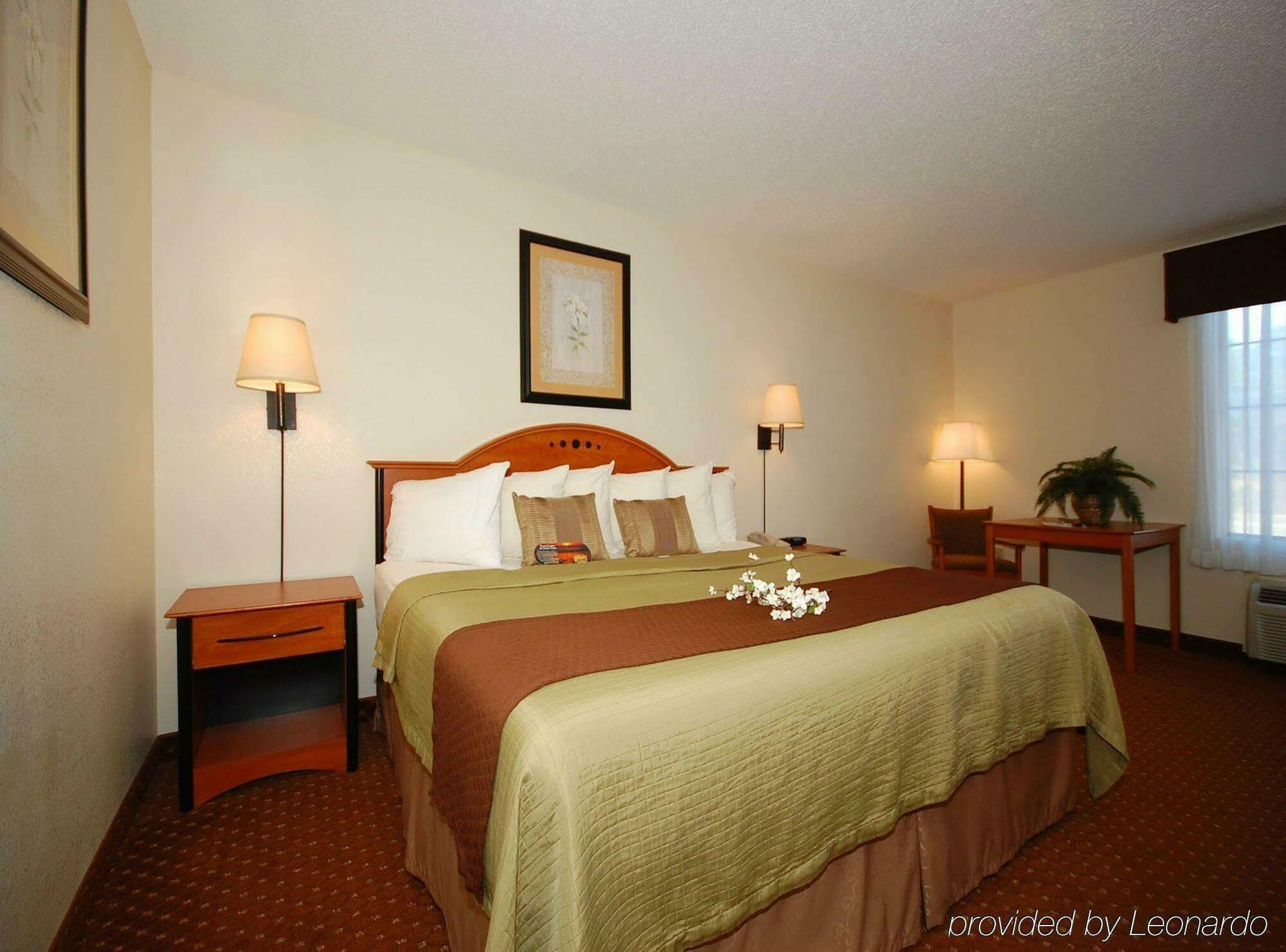 Baymont By Wyndham Hinesville Fort Stewart Area Room photo